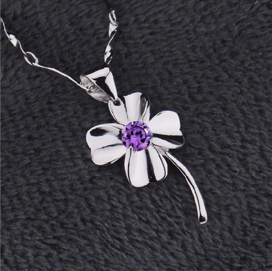 VALÉYA | Silver Clover Necklace