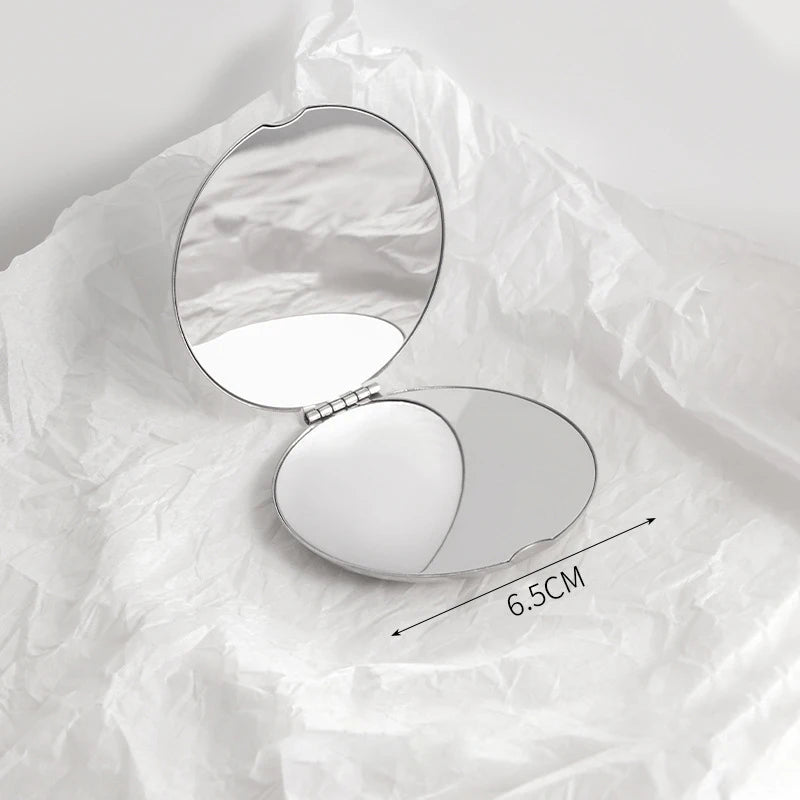 LUNARE | Sleek Foldable Mirror