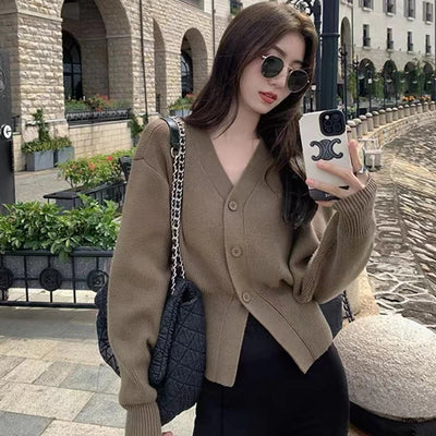 Arenvie | Soft V-Neck Buttoned Knit Cardigan